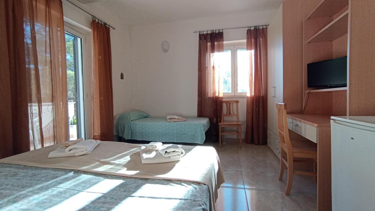 B&B Villa Maria Ester Вьесте Экстерьер фото